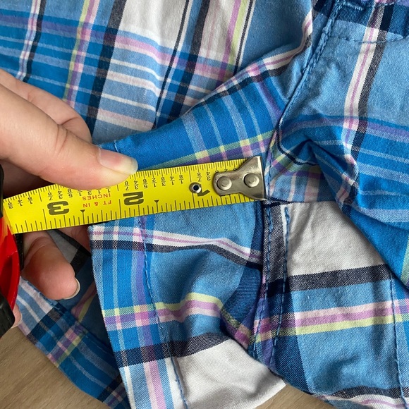 Guess plaid shorts - Picture 6 of 7